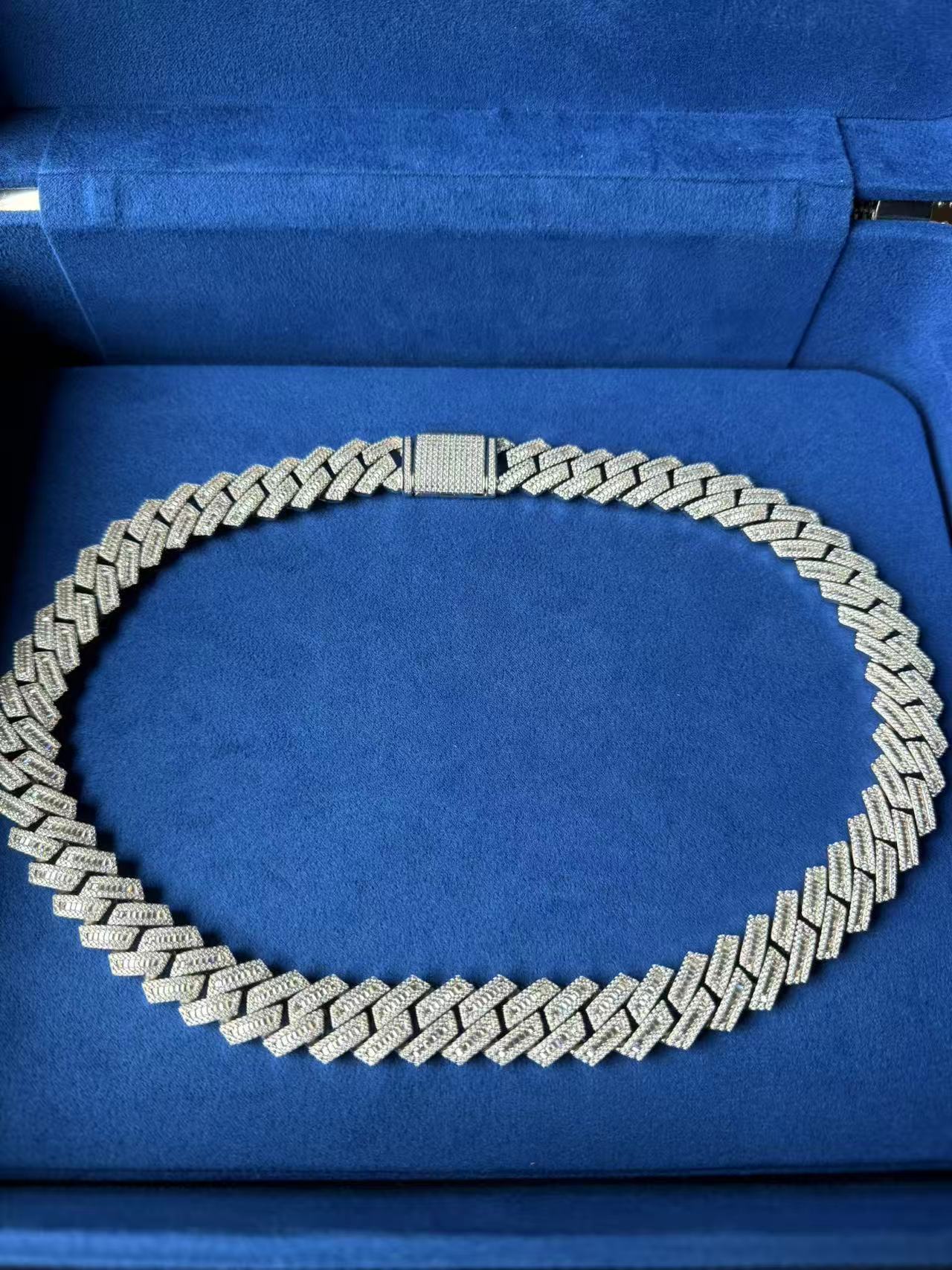 Final Sale - Moissanite Diamond Baguette Cuban Link Chain in White Gold - 16mm