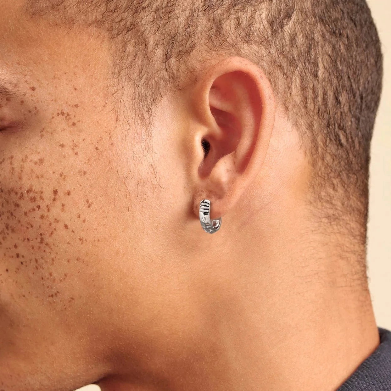 S925 Silver Roman Numerals Hoop Earrings for Men in Whitie Gold - 15mm Earrings