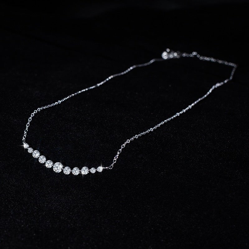U-Smile S925 Moissanite Necklace in White Gold Necklaces