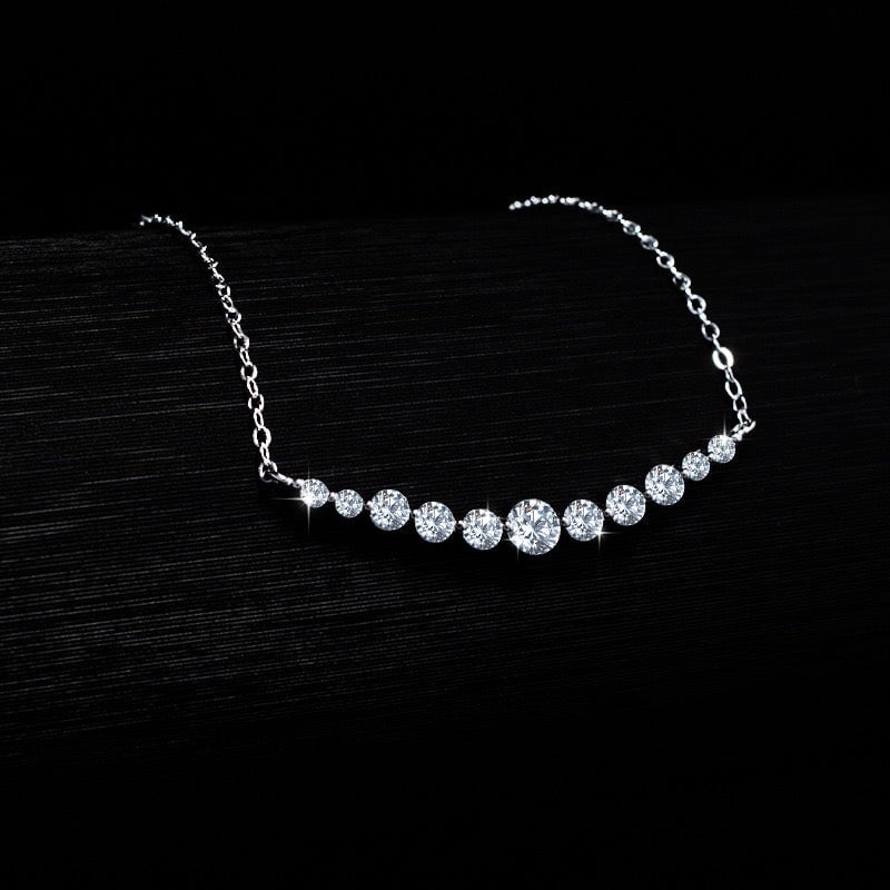 U-Smile S925 Moissanite Necklace in White Gold Necklaces