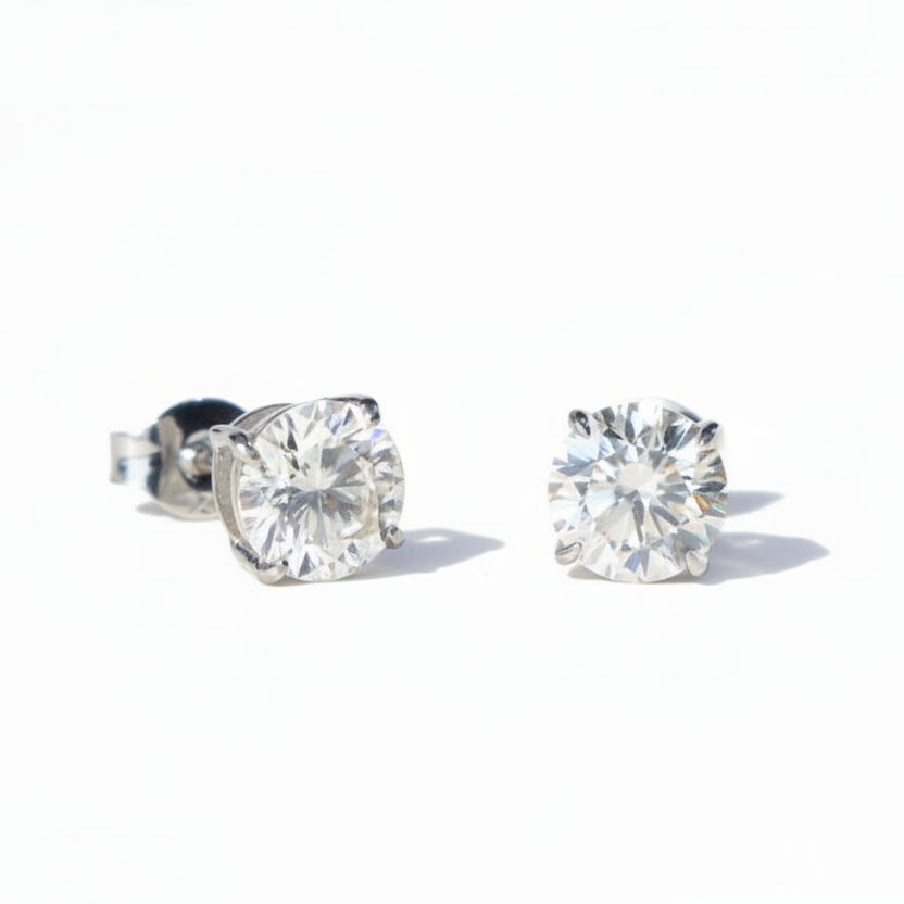Excellent VVS1 Moissanite Diamond Earrings Studs in White Gold Earrings