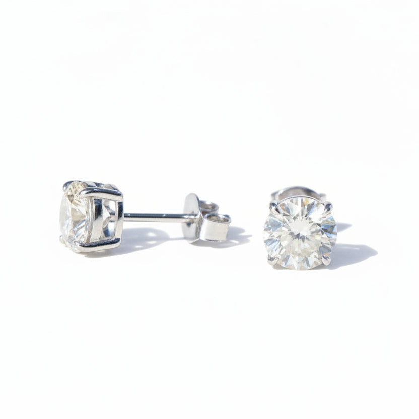 Excellent VVS1 Moissanite Diamond Earrings Studs in White Gold Earrings