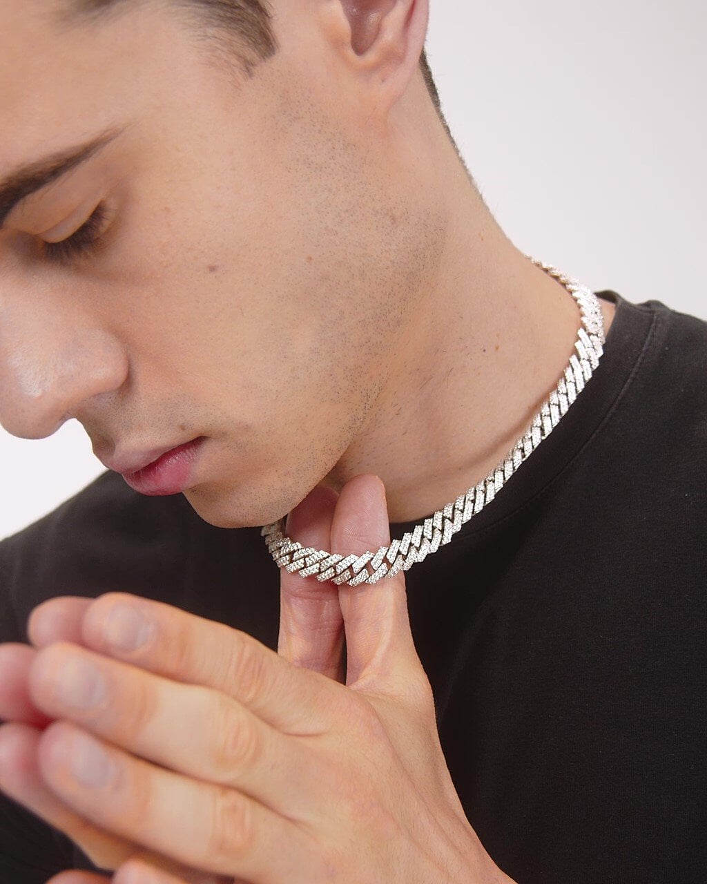 The Shining Moment® - 10mm Iced Out Diamond Prong Link Cuban Choker in White Gold