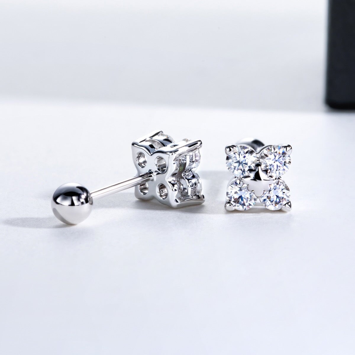 Four-Leaf Clover Moissanite Diamond Stud Earrings in White Gold Earrings 