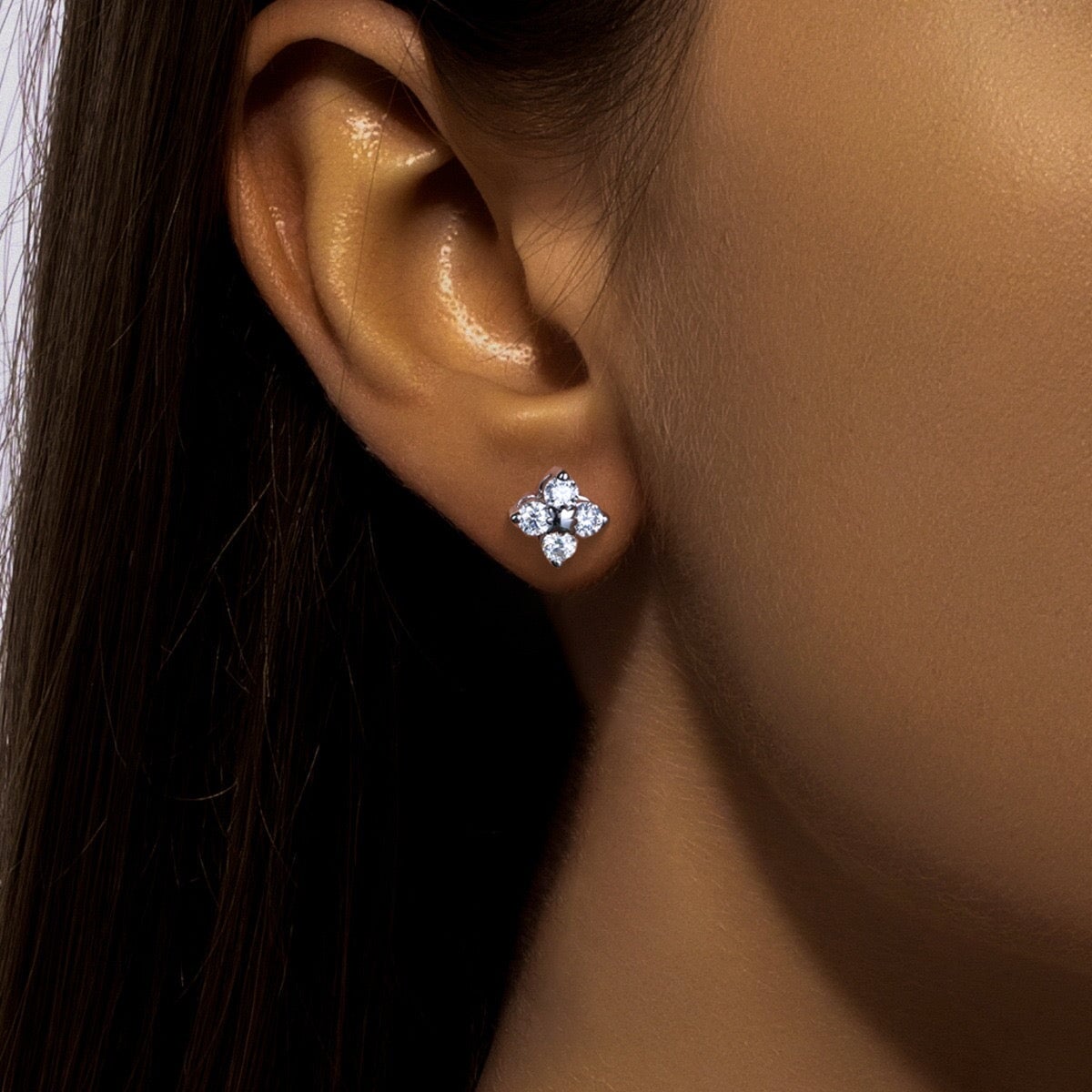 Four-Leaf Clover Moissanite Diamond Stud Earrings in White Gold Earrings 