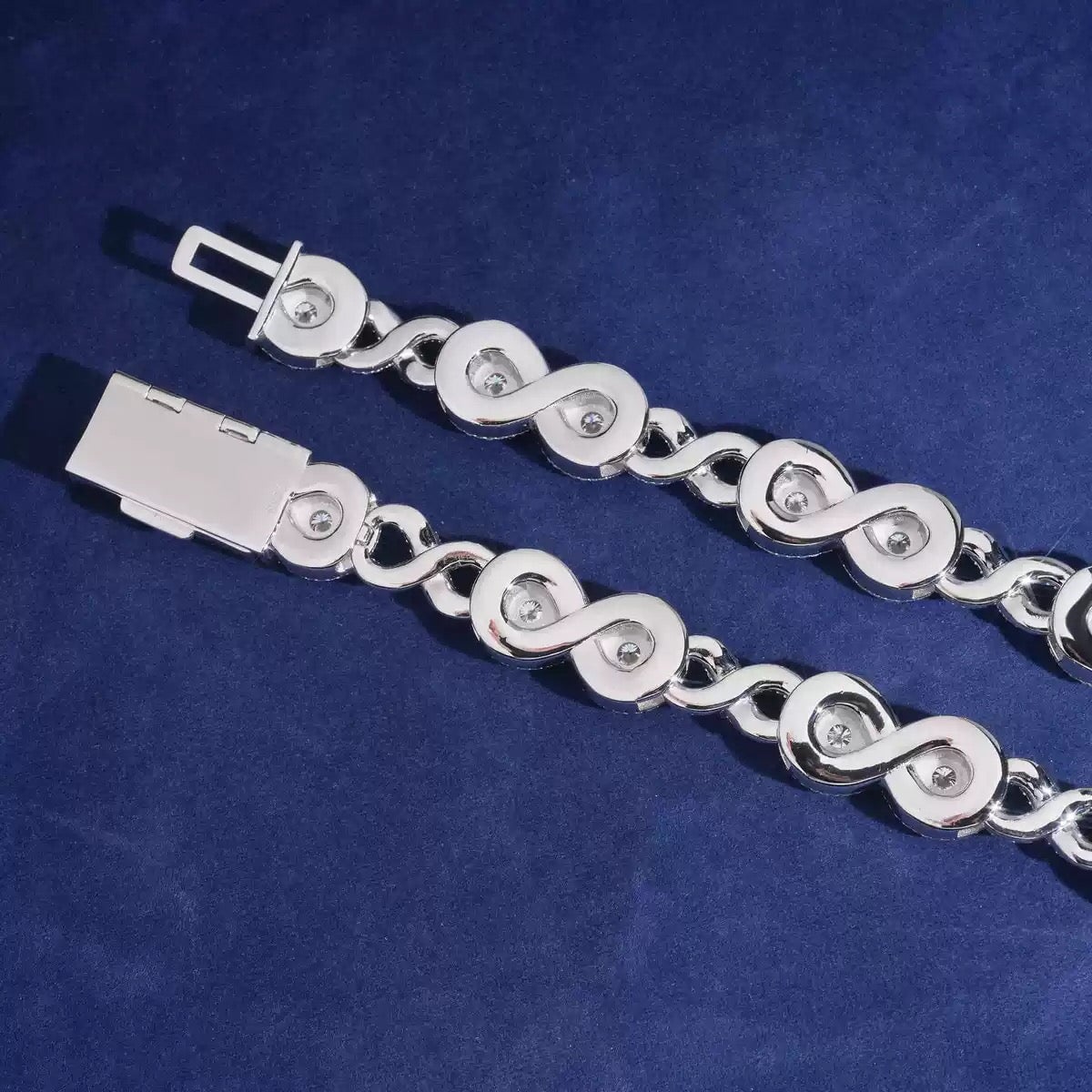 S925 Moissanite Diamond Infinity Chain in White Gold - 17mm Necklaces 
