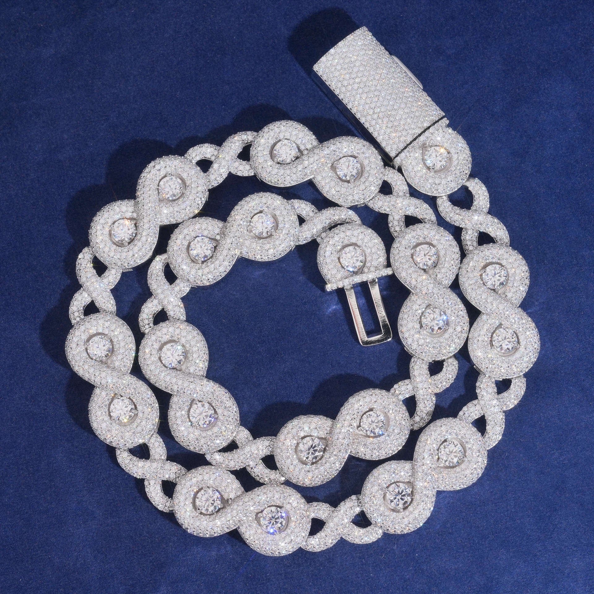 S925 Moissanite Diamond Infinity Chain in White Gold - 17mm Necklaces 