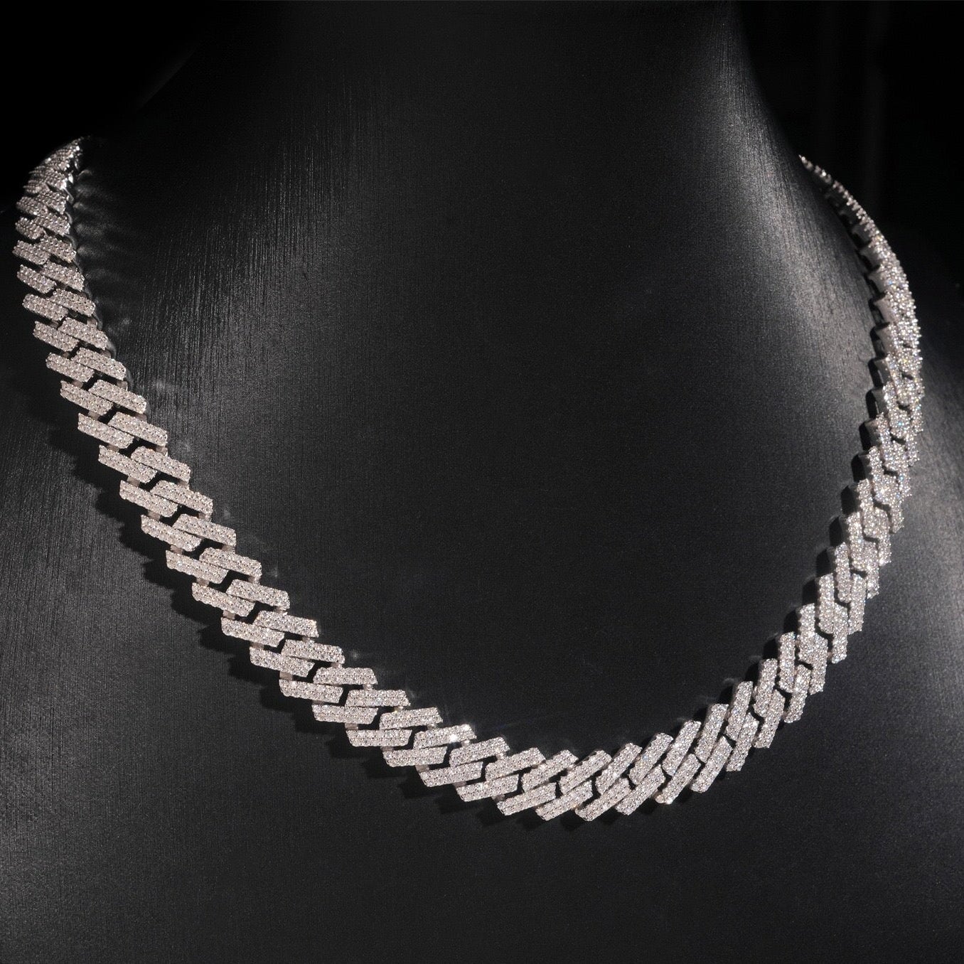 S925 Moissanite Diamond Prong Cuban Link Chain in White Gold - 13mm Necklaces 